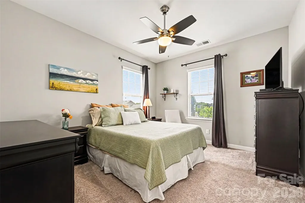 2507 Lochview Street Pineville NC 28134