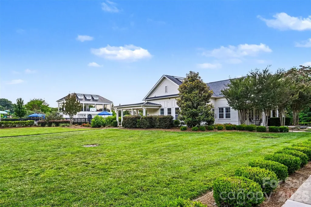 2507 Lochview Street Pineville NC 28134