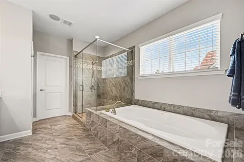 2507 Lochview Street Pineville NC 28134