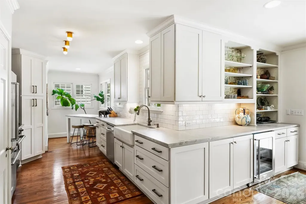 2421 Hassell Place Charlotte NC 28209