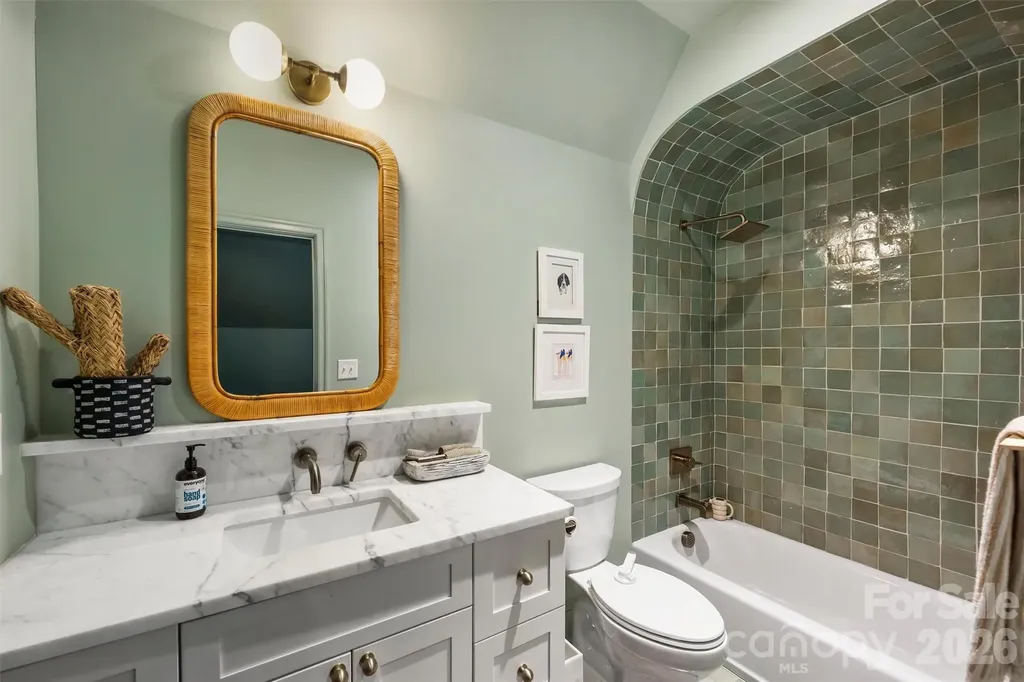 2421 Hassell Place Charlotte NC 28209