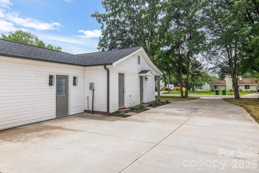 12101 Charing Grove Lane Charlotte NC 28273