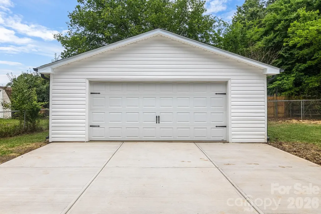 12101 Charing Grove Lane Charlotte NC 28273