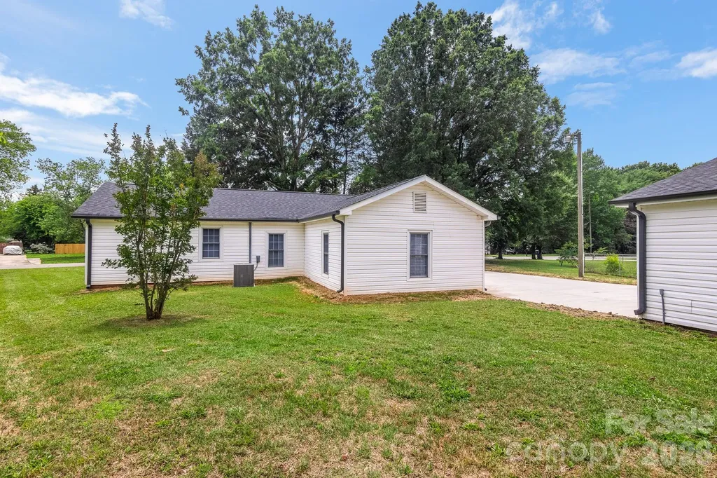 12101 Charing Grove Lane Charlotte NC 28273