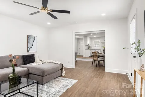 12101 Charing Grove Lane Charlotte NC 28273