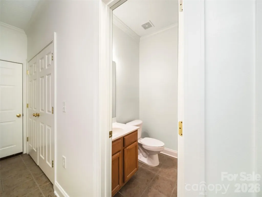 876 W Pointe Drive Asheville NC 28806