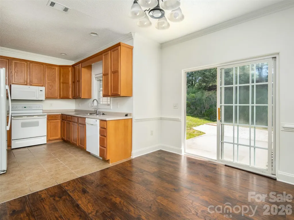 876 W Pointe Drive Asheville NC 28806