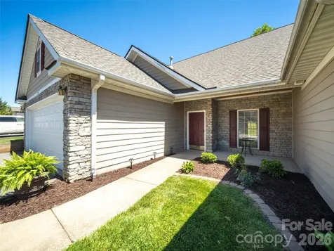 876 W Pointe Drive Asheville NC 28806