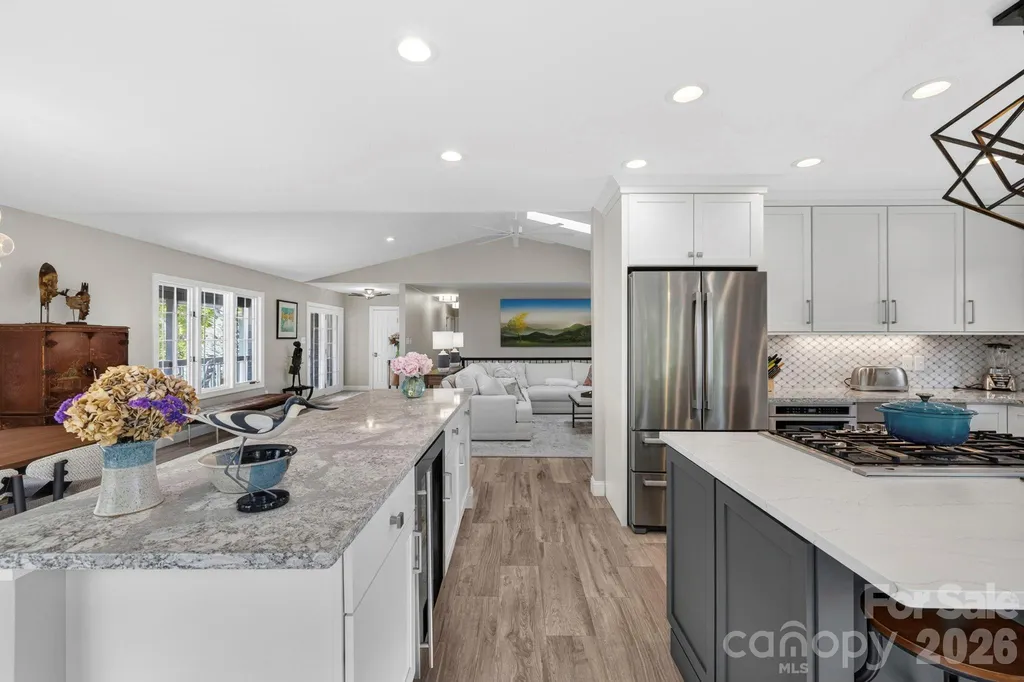 152 Skyview Circle Asheville NC 28804