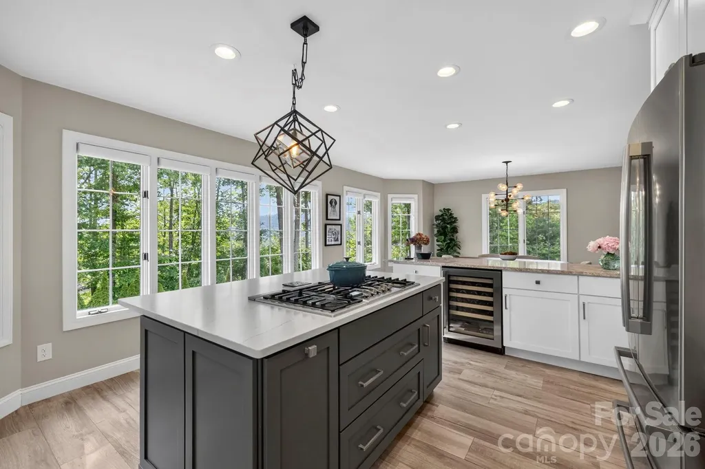 152 Skyview Circle Asheville NC 28804
