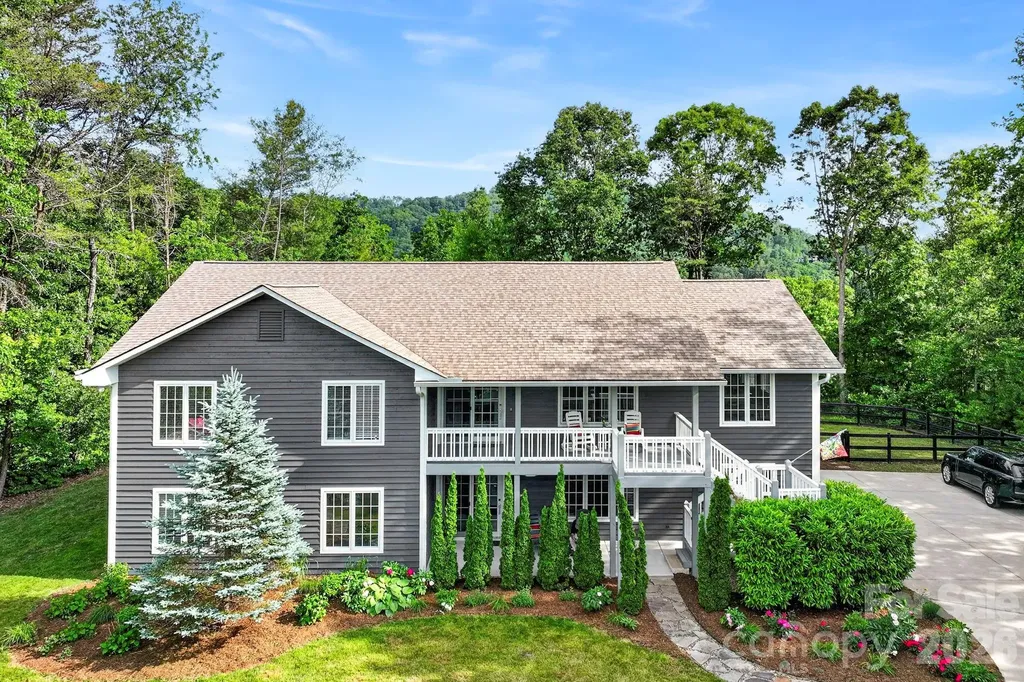 152 Skyview Circle Asheville NC 28804