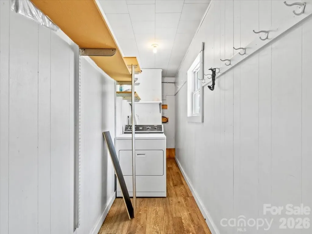 42 East Boulevard Burnsville NC 28714