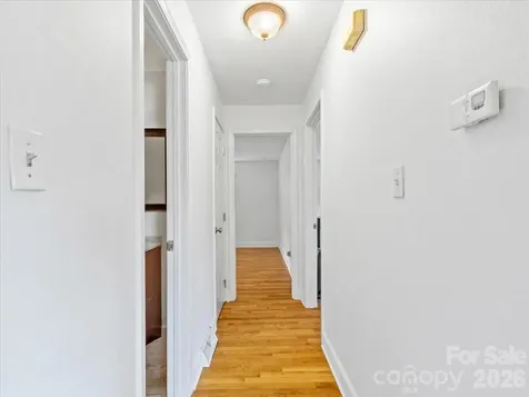 42 East Boulevard Burnsville NC 28714