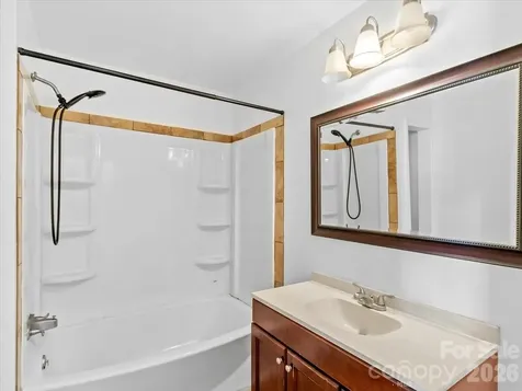 42 East Boulevard Burnsville NC 28714