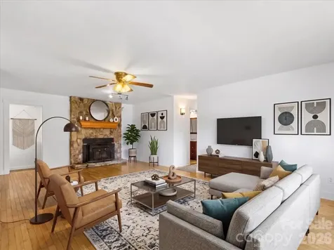 42 East Boulevard Burnsville NC 28714