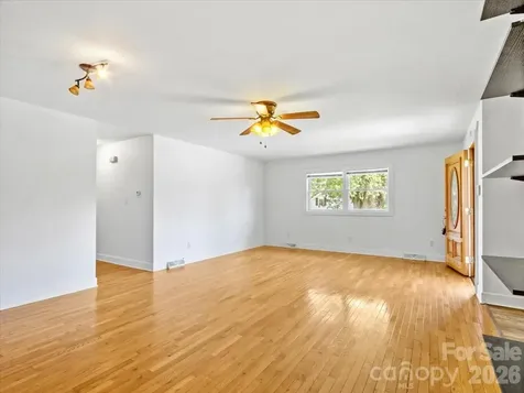 42 East Boulevard Burnsville NC 28714