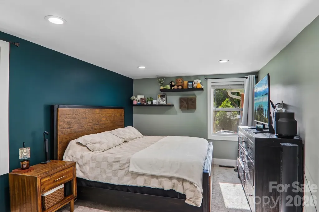 75 Glen View Road Arden NC 28704