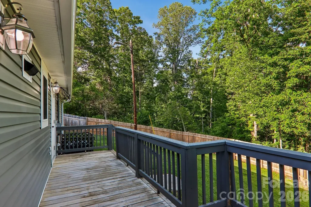 75 Glen View Road Arden NC 28704