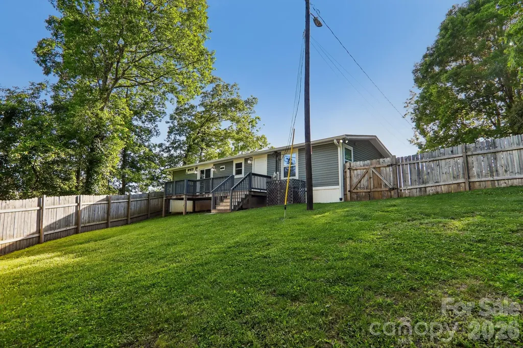 75 Glen View Road Arden NC 28704
