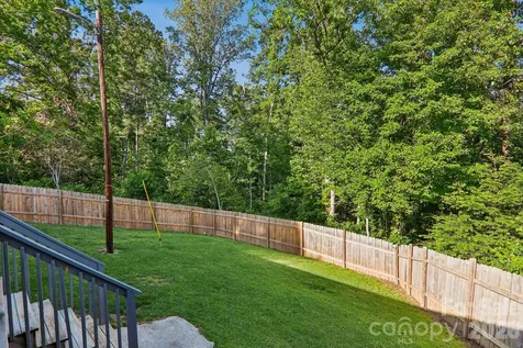 75 Glen View Road Arden NC 28704