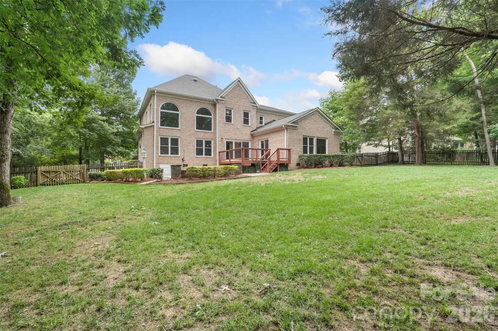 1111 Dobson Drive Waxhaw NC 28173