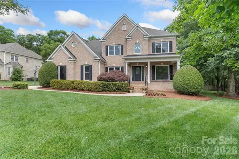 1111 Dobson Drive Waxhaw NC 28173