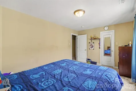 13933 Pinyon Pine Lane Charlotte NC 28215