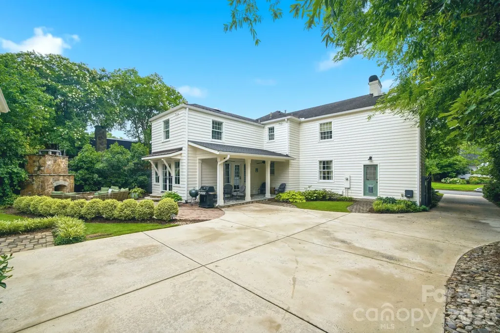 1951 Sterling Road Charlotte NC 28209