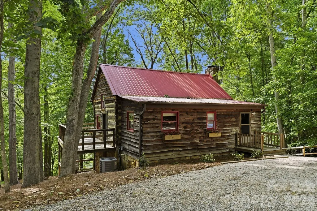 300 Clark Cove Road Statesville NC 28677