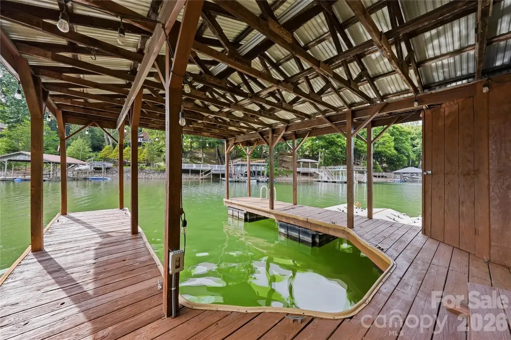 300 Clark Cove Road Statesville NC 28677