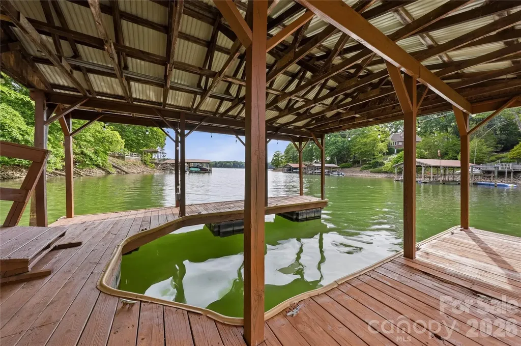 300 Clark Cove Road Statesville NC 28677