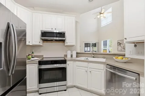 1348 Millbank Drive Matthews NC 28104