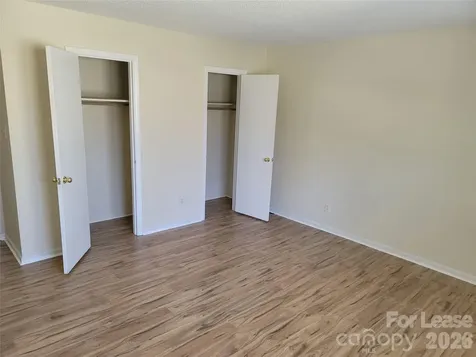 5323 Chestnut Lake Drive Charlotte NC 28227