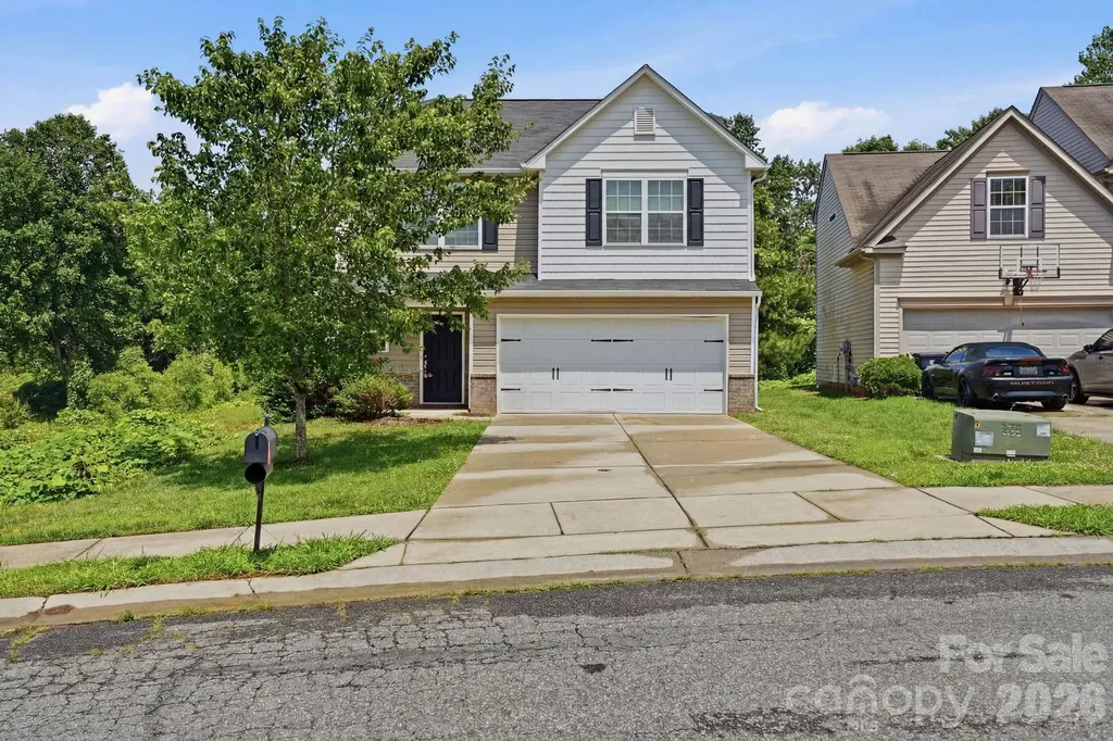 Dallas NC, 5056 Broad Leaf Court