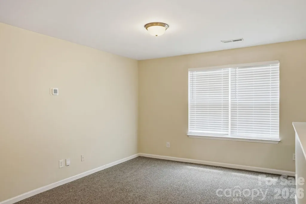 5056 Broad Leaf Court Dallas NC 28034
