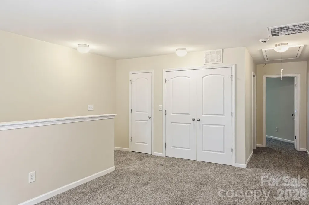 5056 Broad Leaf Court Dallas NC 28034