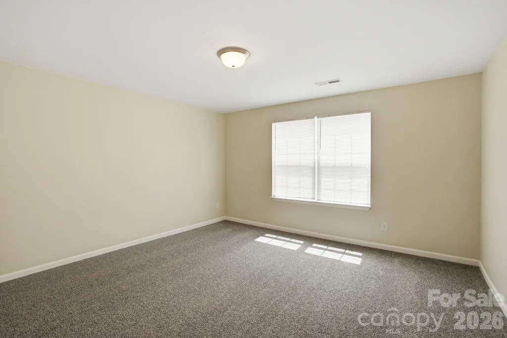 5056 Broad Leaf Court Dallas NC 28034