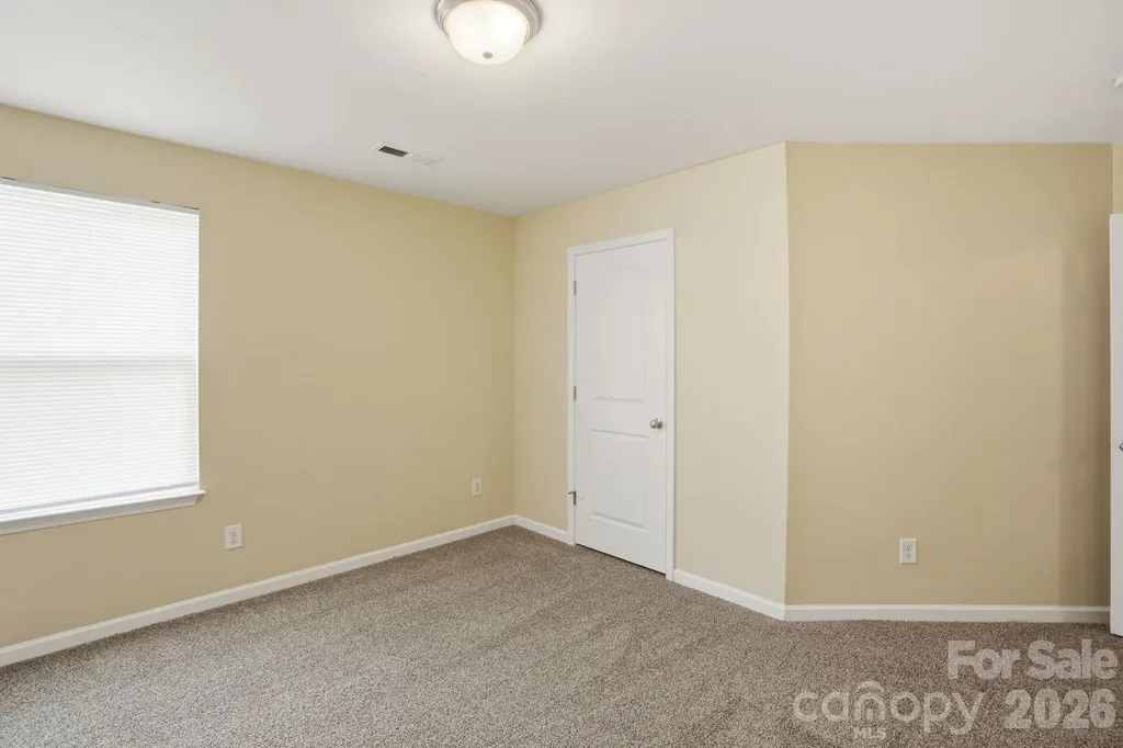 5056 Broad Leaf Court Dallas NC 28034