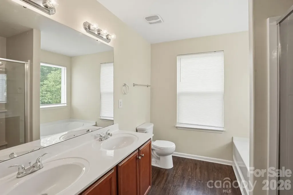 5056 Broad Leaf Court Dallas NC 28034