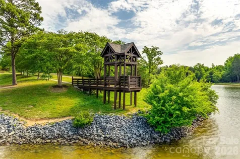 1039 Hunters Run Drive Tega Cay SC 29708