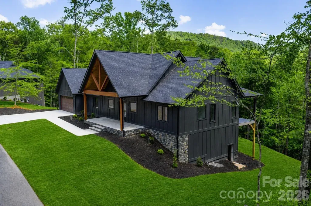 Hendersonville NC, 148 Reserve Way