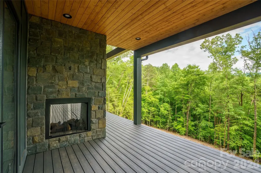 148 Reserve Way Hendersonville NC 28739