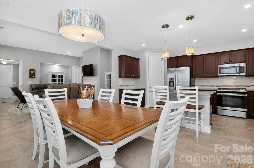 4122 Moxie Way Charlotte NC 28215