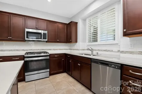 4122 Moxie Way Charlotte NC 28215