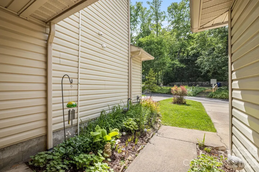 108 South Park Lane Black Mountain NC 28711