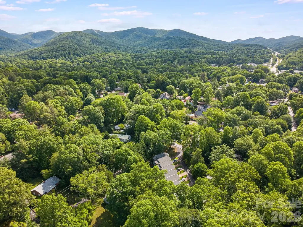 108 South Park Lane Black Mountain NC 28711
