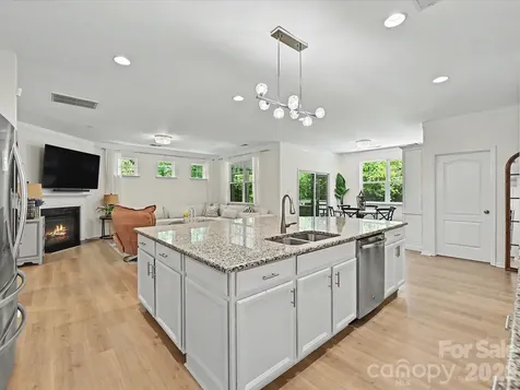 1104 Snowbird Lane Waxhaw NC 28173