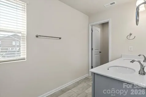 4529 Iron Oak Lane Charlotte NC 28269