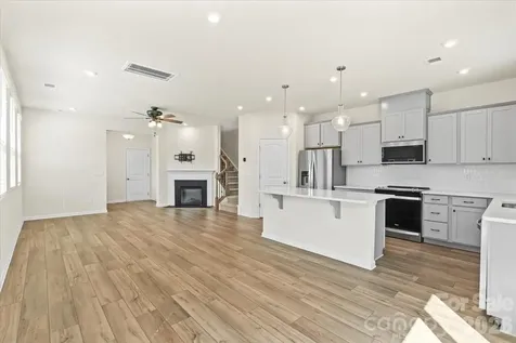 4529 Iron Oak Lane Charlotte NC 28269