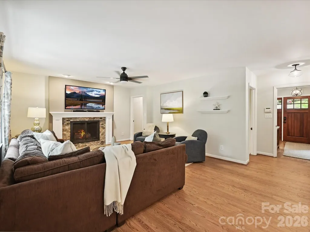 327 Whitestone Road Charlotte NC 28270